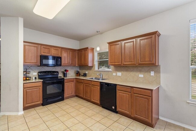 Building Photo - 1008 Big Spring Dr