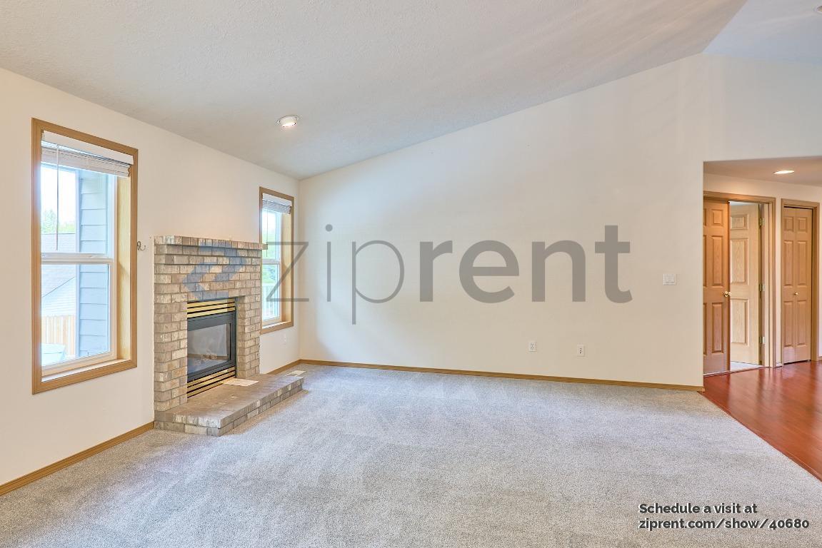 Building Photo - 13634 Barclay Hills Dr