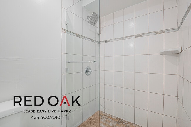 Building Photo - 254 S Carondelet-260-11