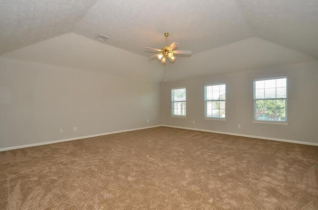 Building Photo - 5961 Whispering Lakes Dr