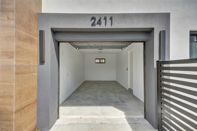Building Photo - 2411 SW 16th Ter