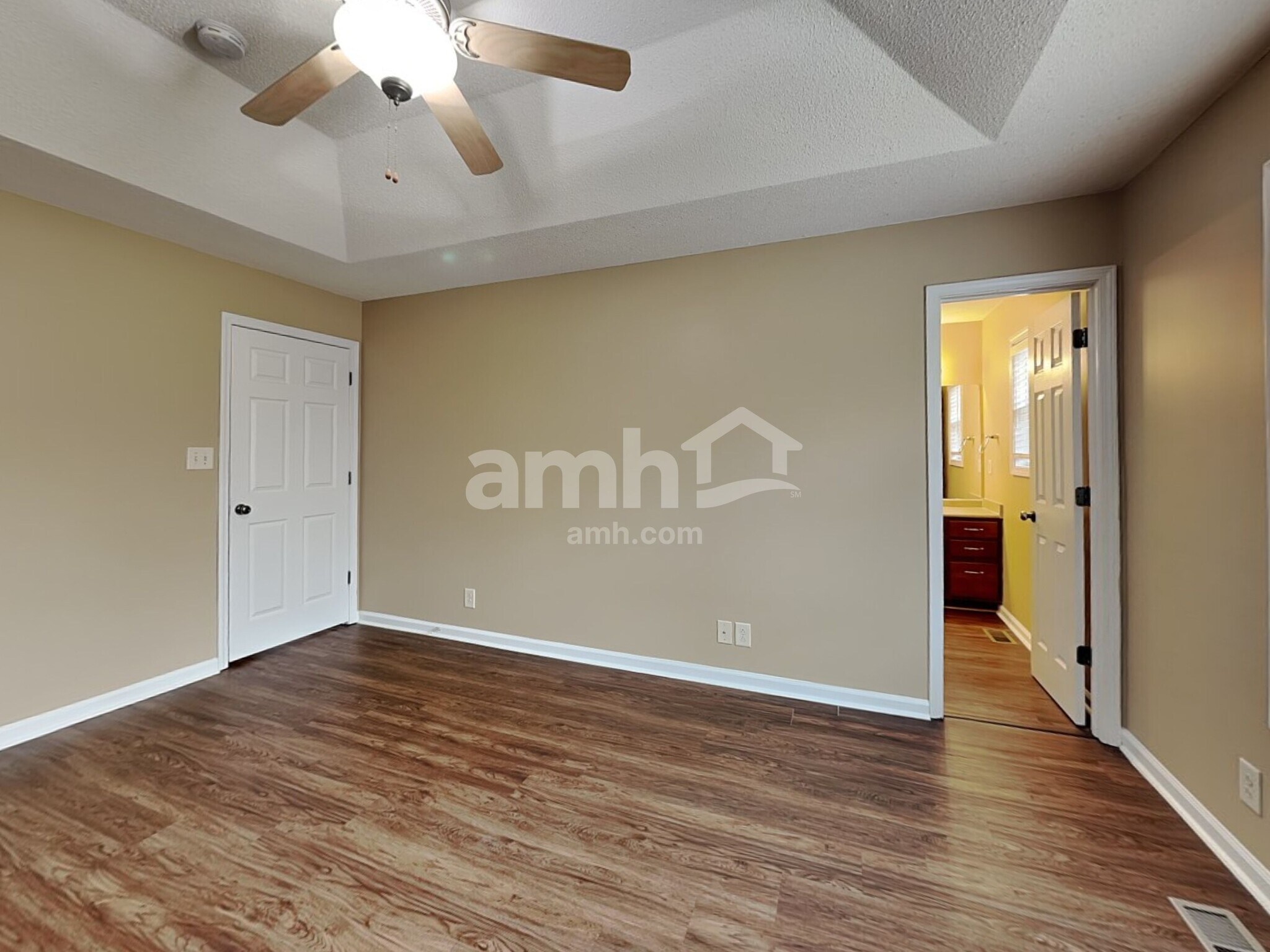 Building Photo - 3429 Queensbury Rd