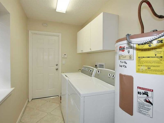 Building Photo - 9861 NW 10th St