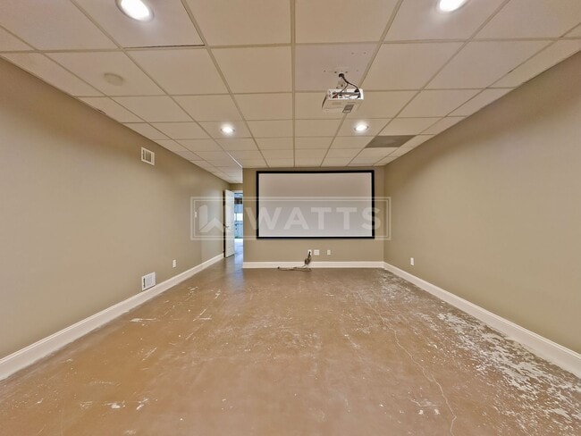 Building Photo - 4 Bedroom, 4.5 Bath Home in Heart of Hoover
