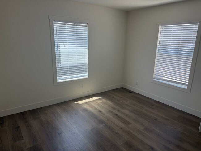Building Photo - 5030 Denning St