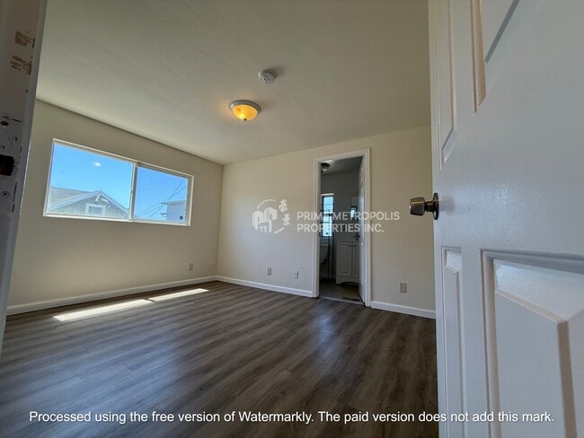 Building Photo - 1449 71st Ave