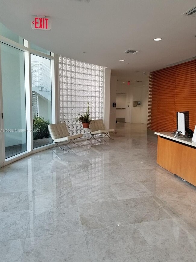 Building Photo - 6580 Indian Creek Dr