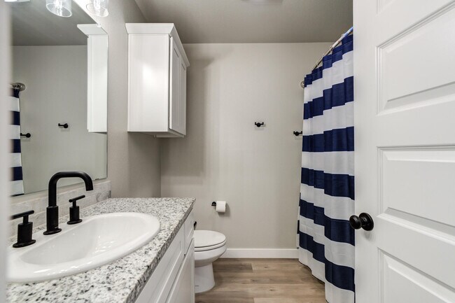 Building Photo - 1614 141st St