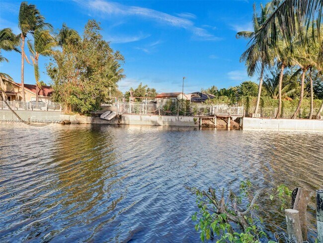 Building Photo - 19901 NW 77th Ct