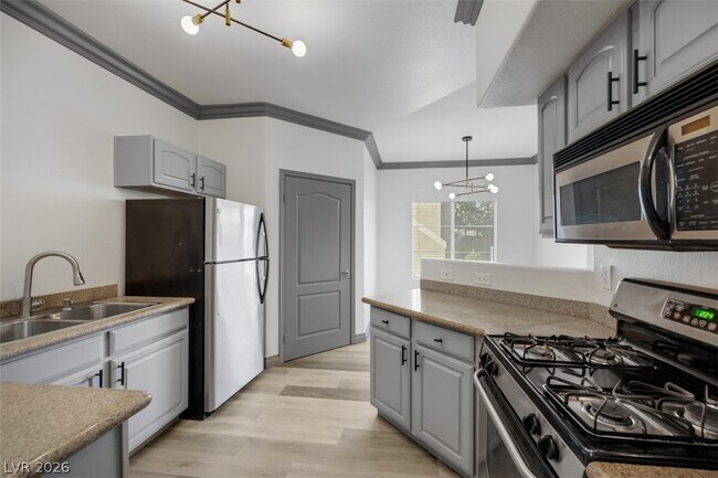 Building Photo - 5525 W Flamingo Rd