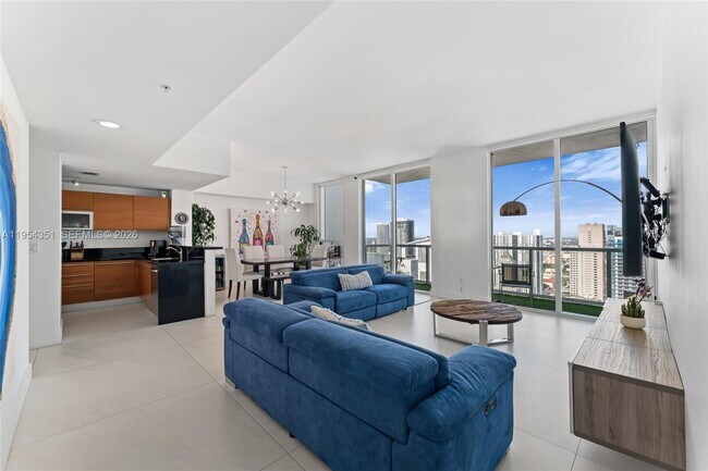 Building Photo - 253 NE 2nd St