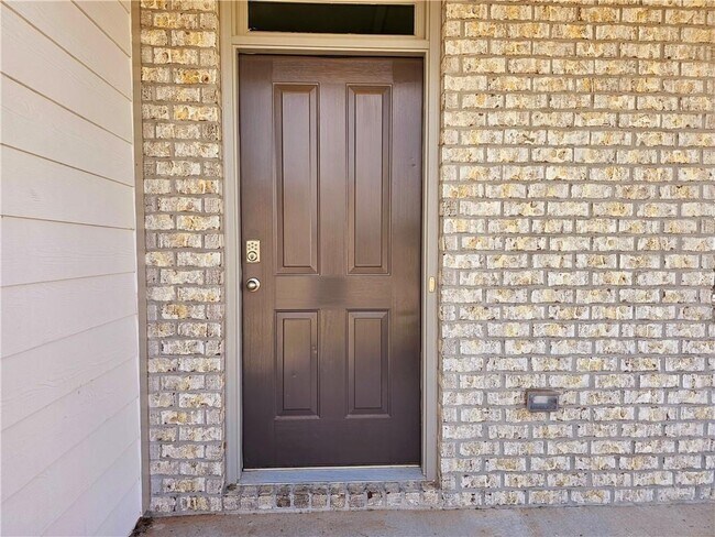 Building Photo - 306 Walnut Grv Wy