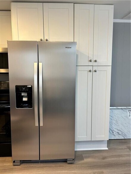 Building Photo - 53 Pool Cir