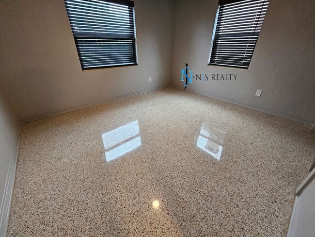 Building Photo - Classy Modern Renovation Home... true 3/2 ...
