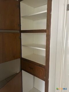 Building Photo - 506 Esther Cir