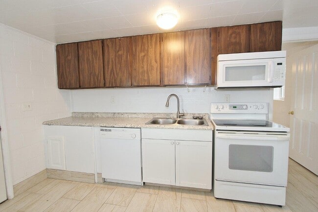 Building Photo - 2020 U.A. Avenue Emmett