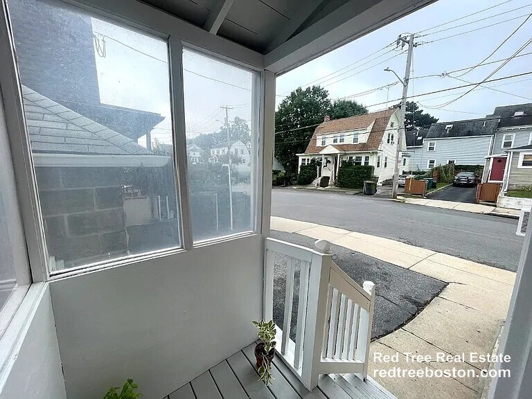 Building Photo - 123 Winthrop St