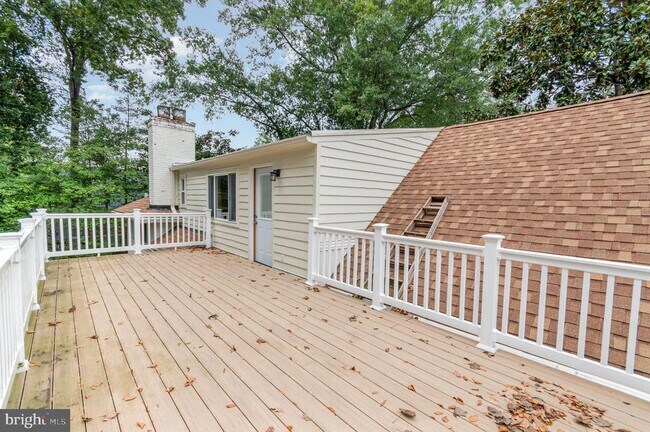 Building Photo - 5804 Lenox Rd