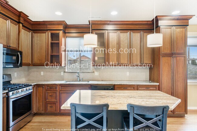 Building Photo - Charming Three Bedroom Home in Arbor Lodge!