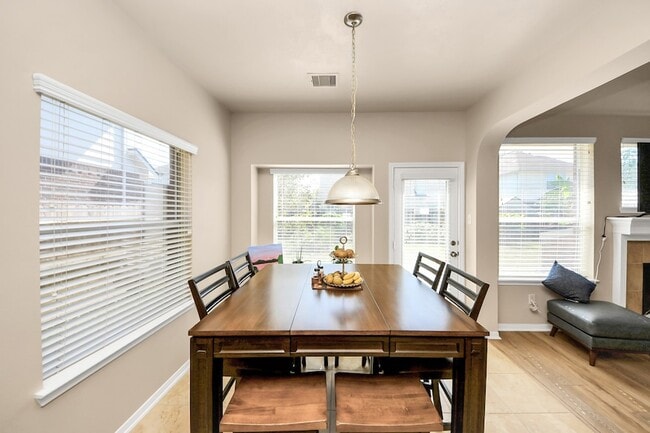 Building Photo - 9006 Sunny Brook Ln