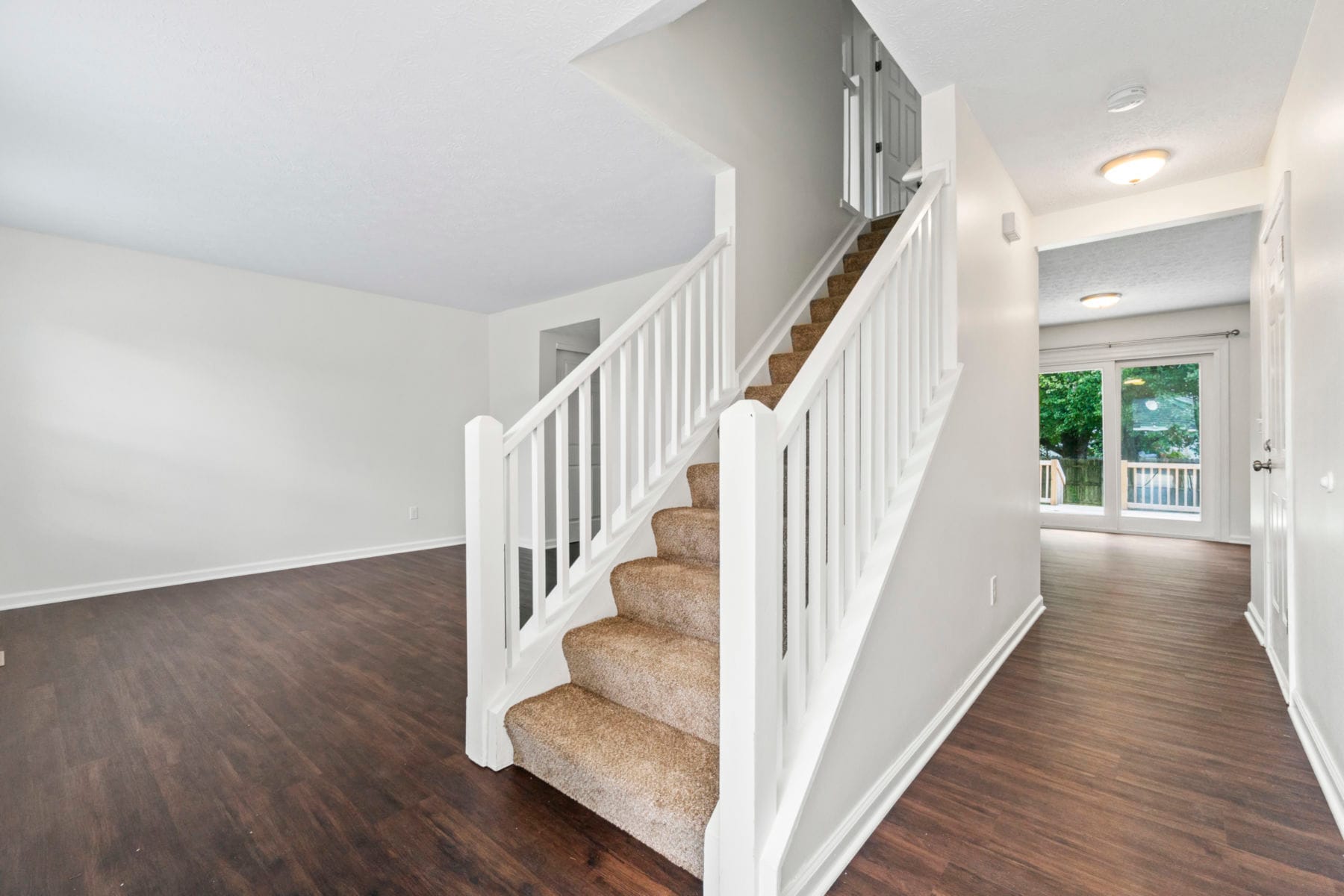 Building Photo - 6981 Bennell Dr