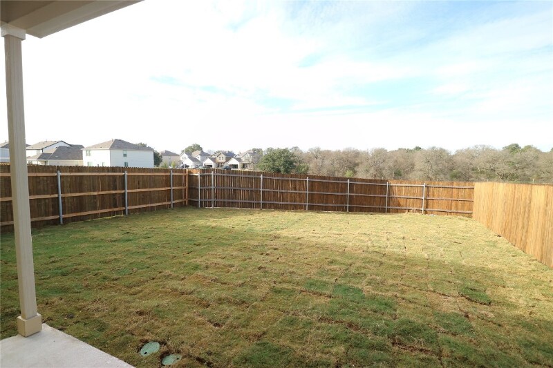 Building Photo - 444 English Oak St