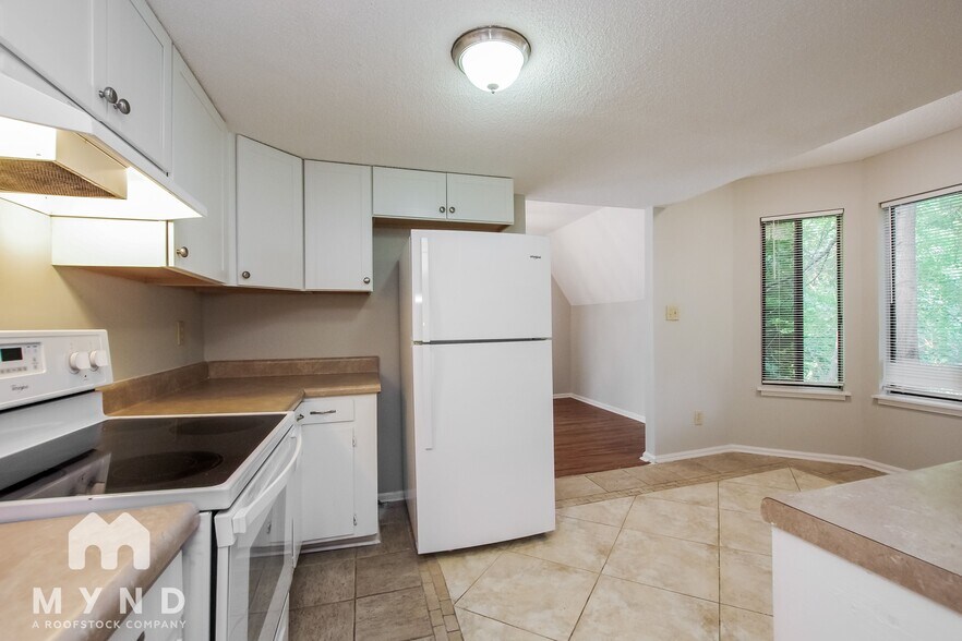 Building Photo - 12208 Rock Canyon Dr