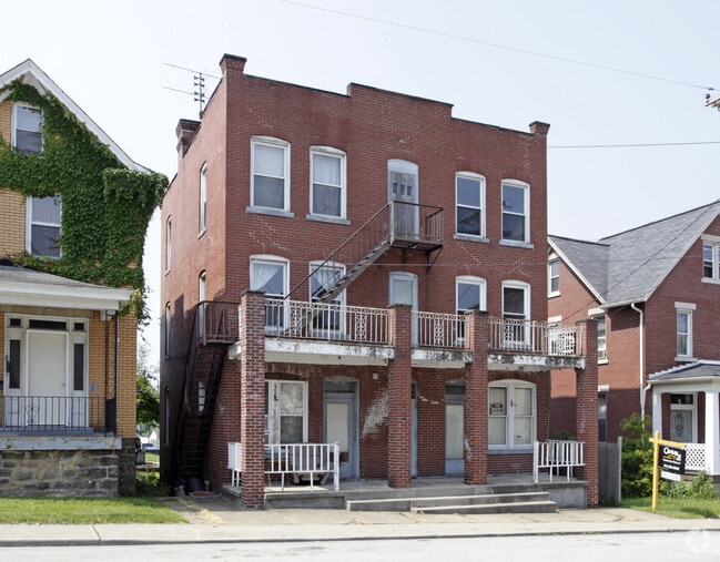 630 W Pittsburgh St 630 W Pittsburgh St Greensburg PA 15601