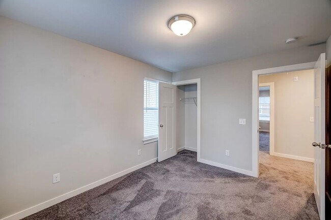 Building Photo - 2129 Bayport Ave