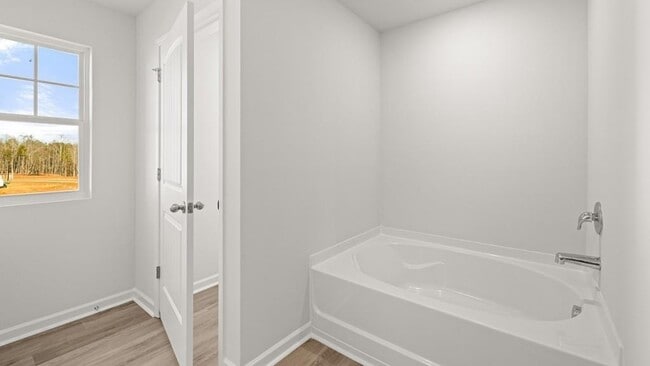 Building Photo - 84 Hughes Pl Dr