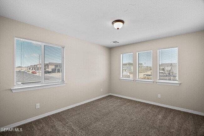 Building Photo - 325 Quiet Pr Dr