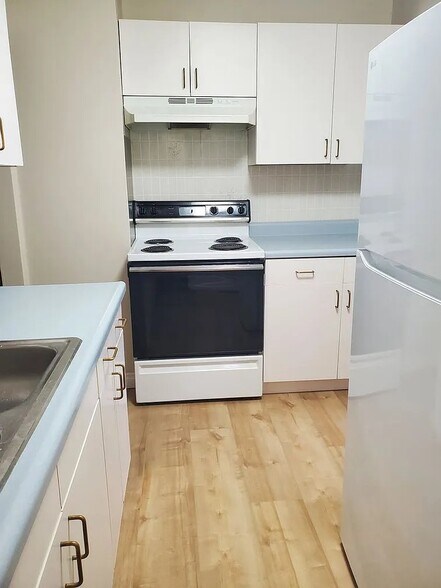 Building Photo - 224 E Graves Rd