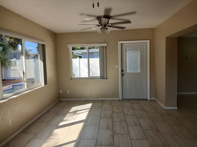 Building Photo - 5682 45th Ave N