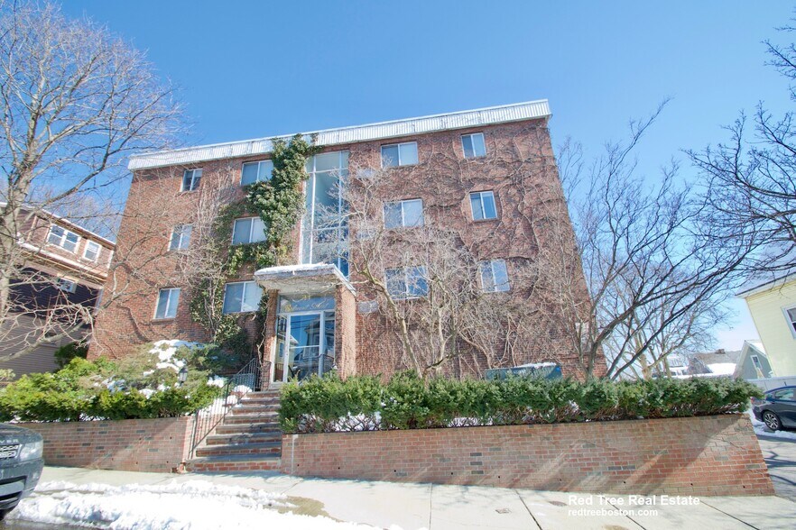 Building Photo - 35 Belmont St