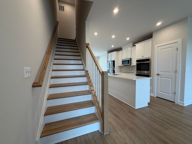 Building Photo - 13744 Cobble Lp