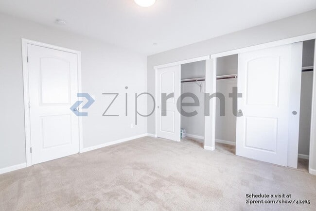 Building Photo - 776 Open Range Ave