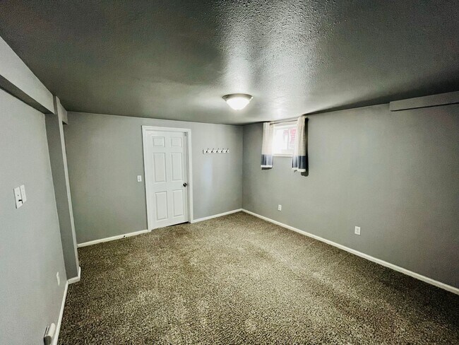 Building Photo - Charming West Bremerton Home