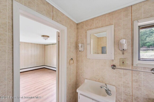 Building Photo - 970 PA-307