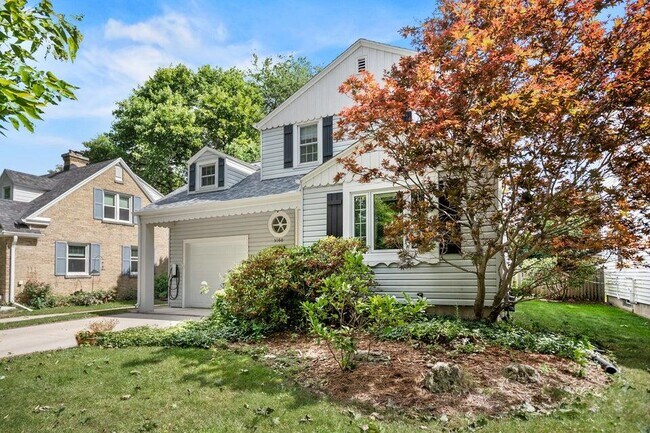 Building Photo - 5160 N Kent Ave