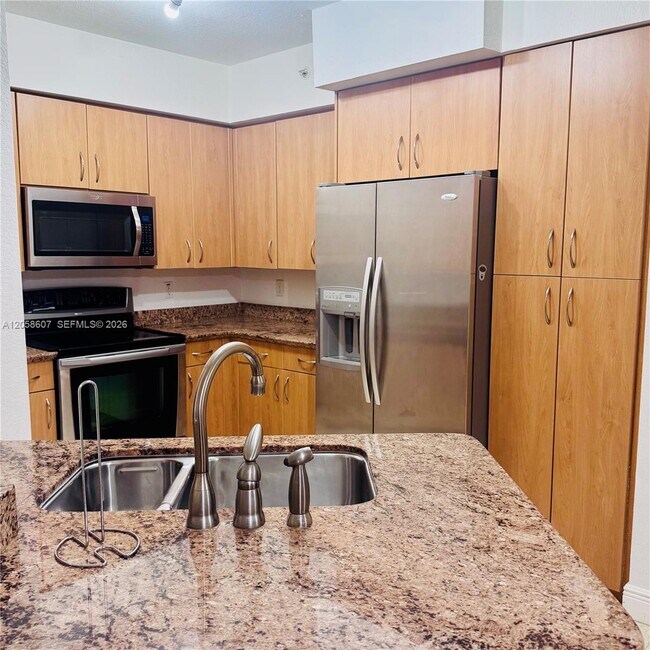 Building Photo - 1830 Radius Dr