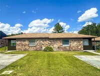 Building Photo - 3214 Crystal Hills Loop S