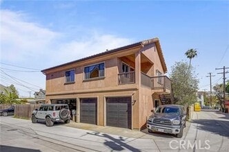 Building Photo - 1581 Tustin Ave