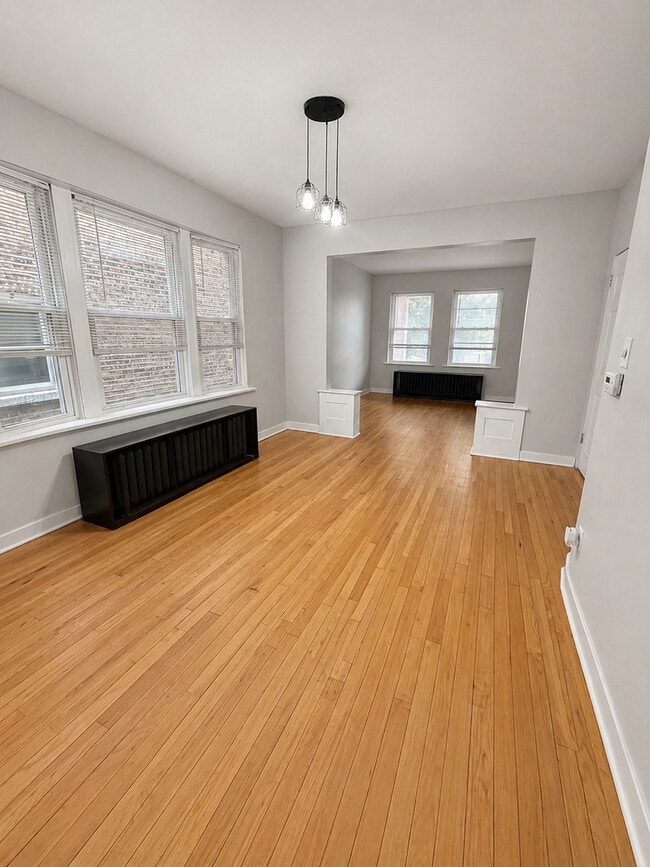 Building Photo - 4925 W Henderson St