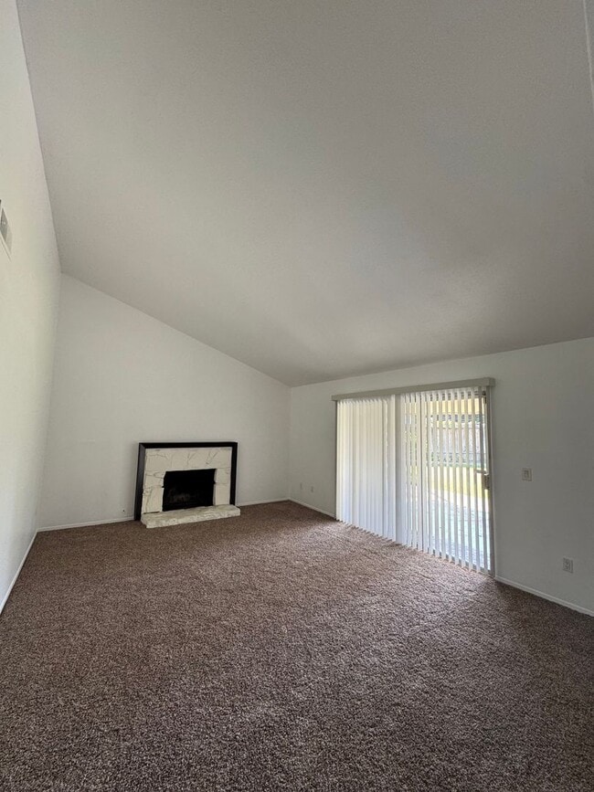 Building Photo - 6512 Cadiz Cir