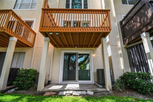 Building Photo - 3183 Bayshore Oaks Dr