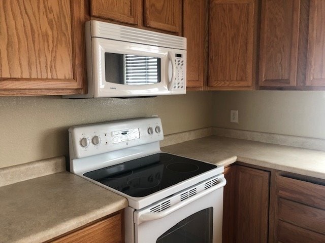 Building Photo - 513 Desmet Dr