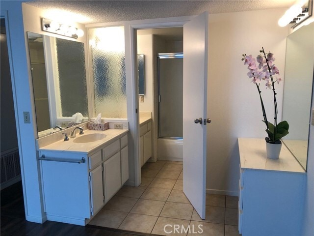 Building Photo - 4242 Stansbury Ave