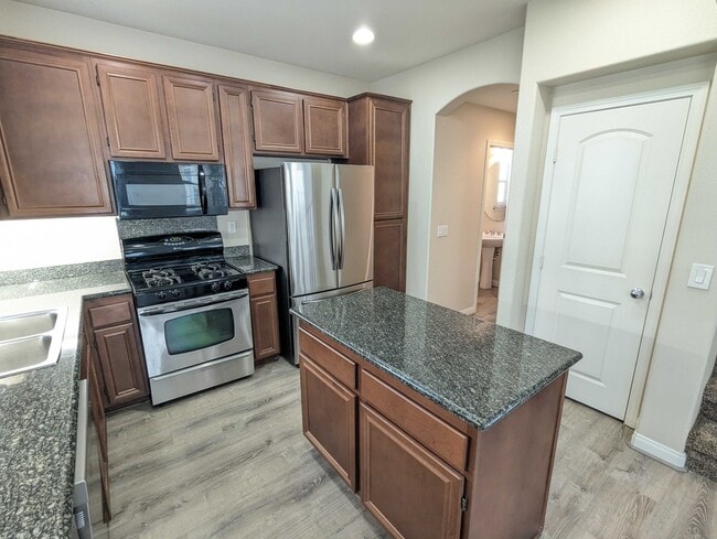 Building Photo - 1406 Mosaic Glen