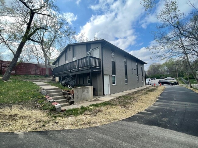 Building Photo - 1612 Richardson St