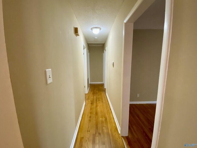 Building Photo - 1016 Arnold Rd